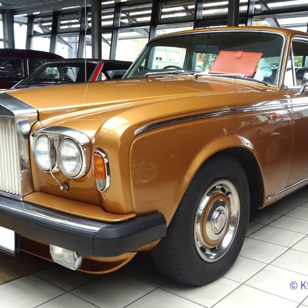 Rolls Royce Silver Shadow Oldtimer in Verkaufshalle