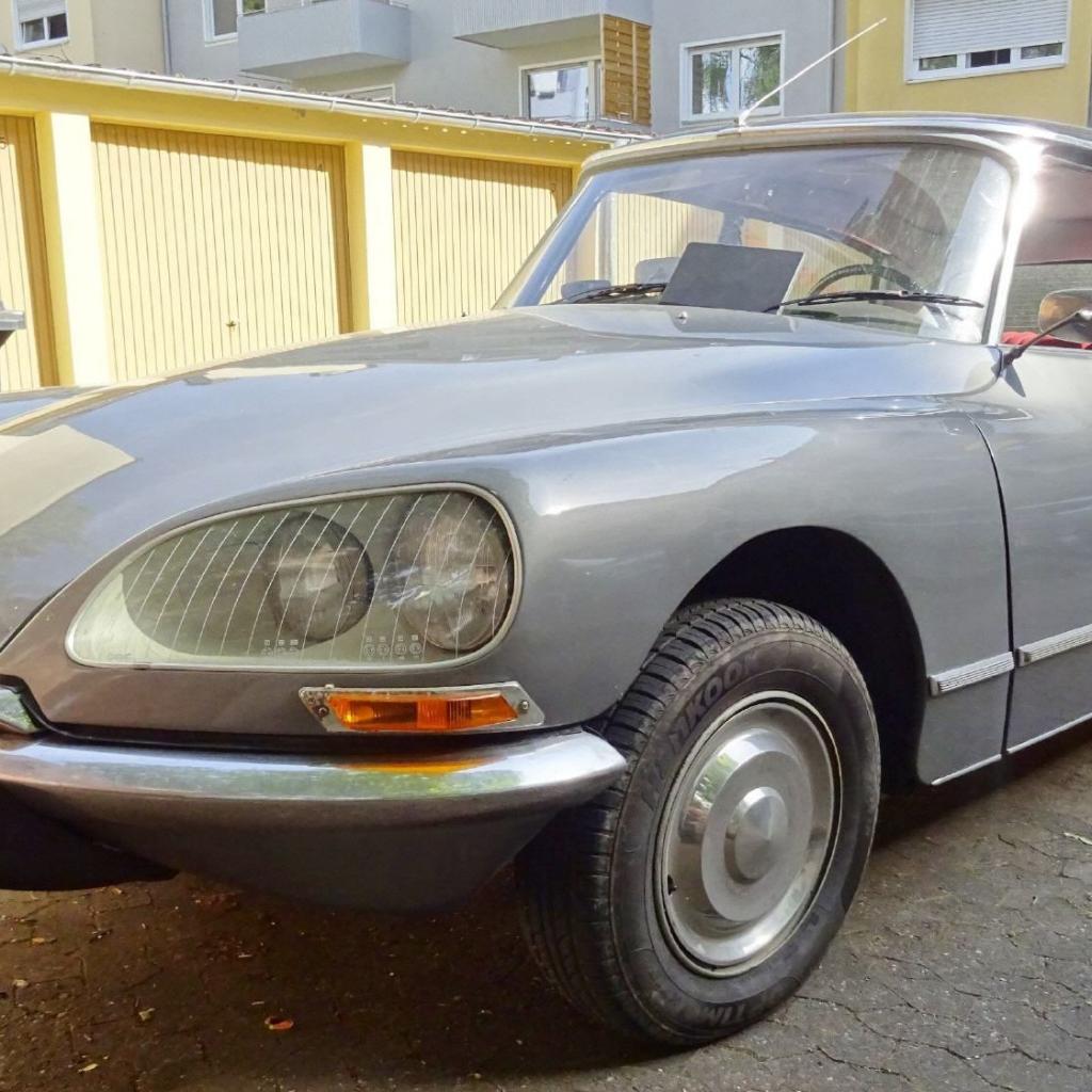 Citroen DS21 grau Oldtimer