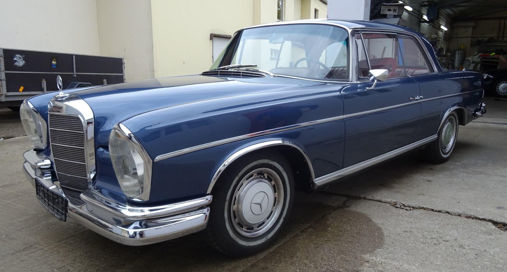 Mercedes-Benz W111 Coupè blau Oldtimer