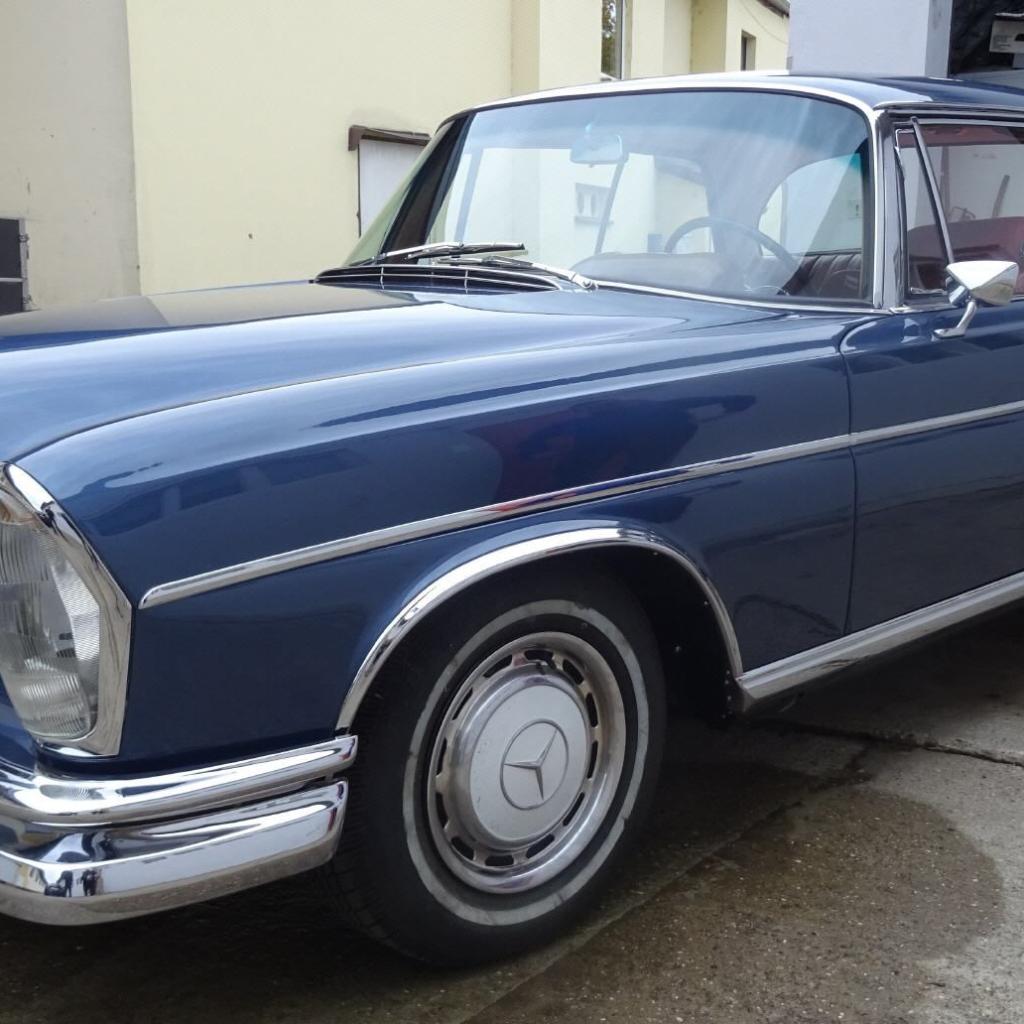 Mercedes-Benz W111 Coupè blau Oldtimer