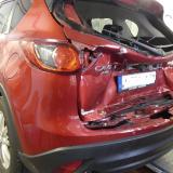 Roter Mazda CX5 Unfallschaden